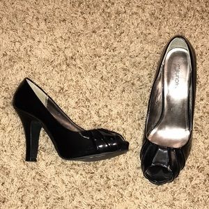 Maurice’s black heels